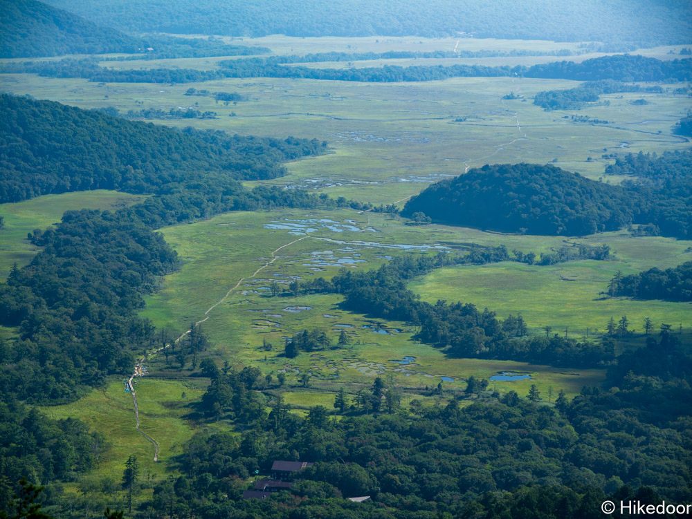 山道から見た尾瀬ヶ原