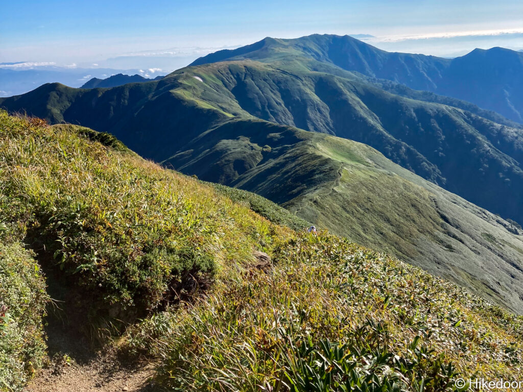 大日岳から飯豊山への稜線