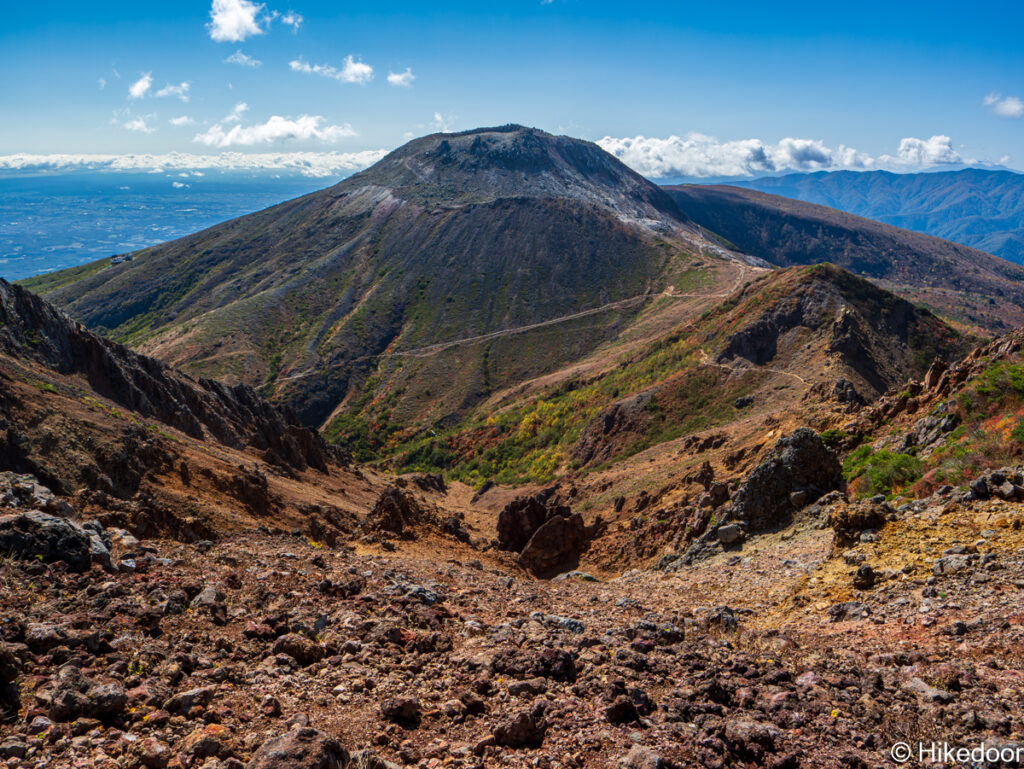 朝日岳から見た茶臼岳