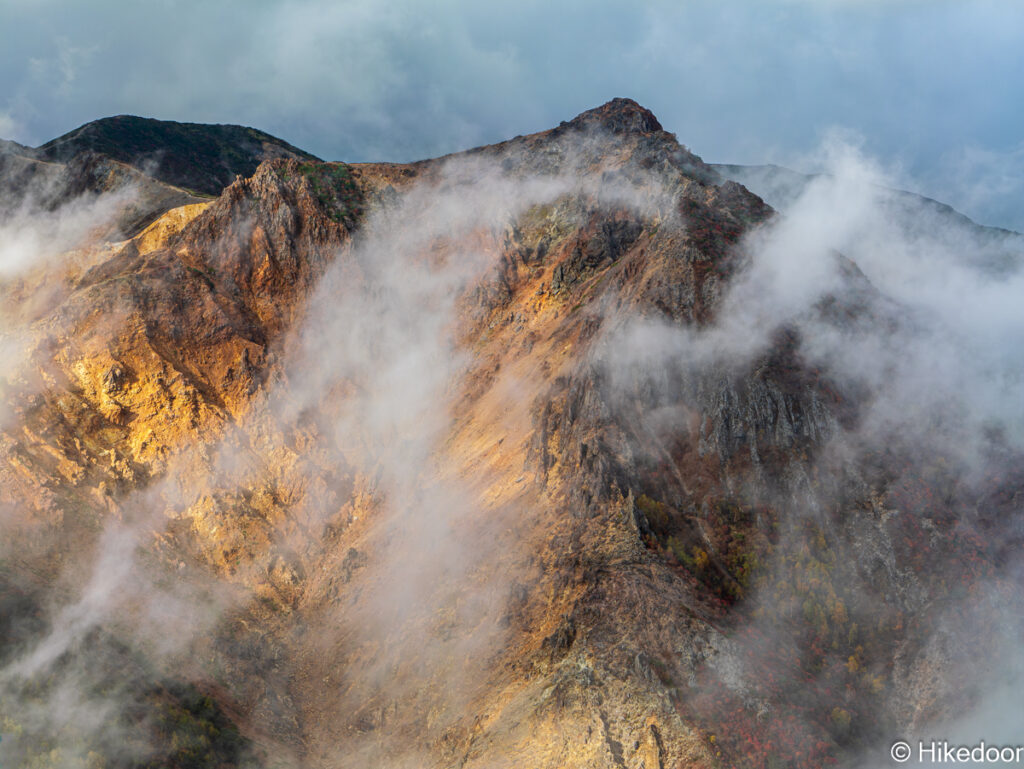 茶臼方面から朝日岳
