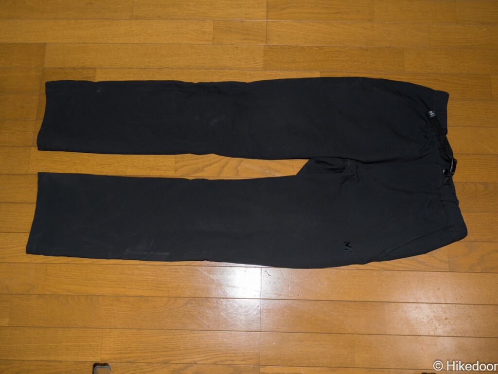 秋用の登山用パンツ